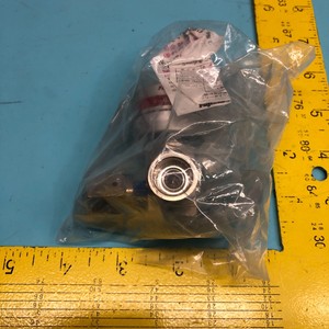 Vanne Fujikin FPR-SDTB-71-6.35-3, 1/4 OD, SUS316L - Équipements et pièces semi-conductrices de renommée mondiale et de confiance - Product Image 3