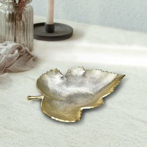 Plateau décoratif en métal en forme de feuille d'or, fait main, style glamour, motif végétal, vaisselle et assiettes - Product Image 5