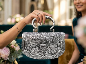 Vintage <b>Silver</b> Brass <b>Clutch</b> With Arched Handle and Intricate Floral Design At Wholesale Cheap Price from India - Product Image 4