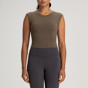 Camiseta sin mangas deportiva ajustada de punto transpirable para mujer, con espalda hueca, ideal para yoga y uso casual de verano. - Product Image 4