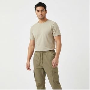 Ropa de moda 2025, pantalones de chándal acampanados con bolsillo de carga apilados de alta calidad para hombres, ropa de calle con múltiples bolsillos personalizados, pantalones cargo de invierno - Product Image 1