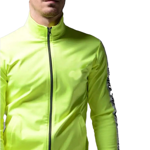 Survêtement vert fluo pour homme : veste zippée intégrale et pantalon de jogging à rayures latérales, style sportif avec col montant et poches - Product Image 5