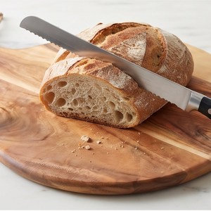 Planche à découper ronde artisanale en bois d'olivier naturel avec poignée et corde de suspension - Product Image 2