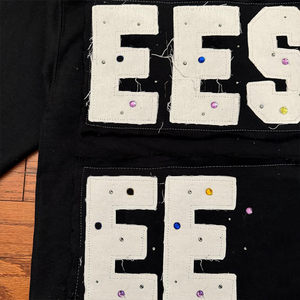 Fabricantes de ropa Logotipo personalizado Negro Raw Hem Tees Parche desgastado Bordado Rhinestone Recortada Boxy camiseta para hombres - Product Image 3