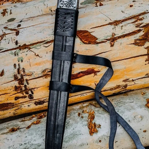 Espada de Acero Tallada en 3D de Estilo Medieval con Guarda Detallada y Marca Personalizada para Coleccionistas, Exposiciones y Salas de Exhibición - Product Image 5