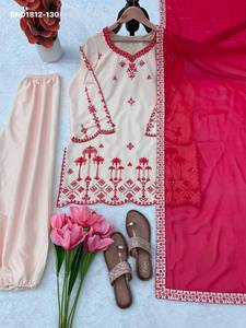 Conjunto de Salwar-Dupatta de Alta Calidad en Seda Romana con Hilo y Bordado, Manga Larga y Borde Festoneado, Moda Femenina - Product Image 4