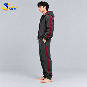 Chándal Profesional de Doble Capa para Hombre, Diseñado con Tela Resistente, Ofrece un Ajuste Cómodo y una Sensación Cálida - Product Image 5