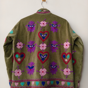 Chaqueta Bordada Verde Oliva para Mujer, Motivos Florales y de Corazones Coloridos, Ropa Exterior de Moda Boho Folk Art - Product Image 5