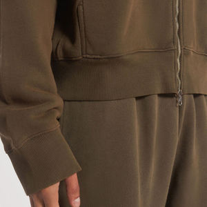 Conjuntos Deportivos Personalizados para Mujer, Tejido Grueso de 500 GSM y 350 GSM, Felpa de Poliéster/Algodón, Sudadera con Capucha Extra Grande Bordada y Pantalones Cortos - Product Image 6