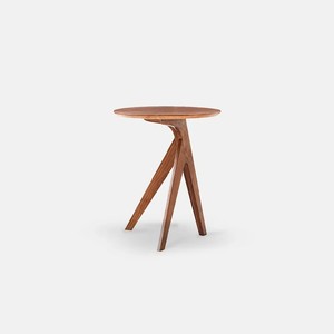 Mesa Auxiliar Redonda de Madera de Fresno Hecha a Mano al por Mayor |   Diseño de Trípode Moderno - Product Image 1