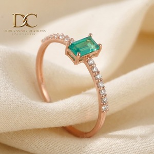 แหวนทองคำแท้ 14KT สีโรสโกลด์ ประดับเพชรเพาะเลี้ยงและมรกตโคลอมเบีย สำหรับผู้หญิง ของขวัญสุดหรูสำหรับทุกโอกาส - Product Image 3