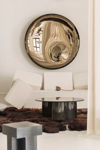 Miroir mural rond moderne en métal avec éclairage LED pour salle de bain, dressing et décoration intérieure - Product Image 1
