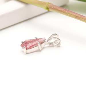 Colgante de Cuarzo Rosa Natural en Forma de Cometa, Plata de Ley 925, Minimalista, Hecho a Mano, Piedra Preciosa Rosa, Regalo de Joyería para Niños - Product Image 3