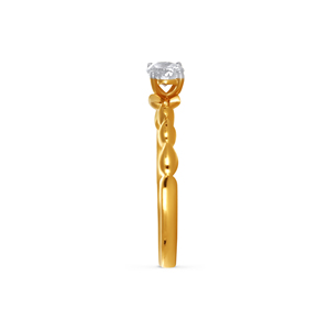 Anillo de Diamantes Solitario Radiant Embrace con Halo de Lujo en Acabado Dorado con Doble Banda Pavé y Diamante Central Audaz - Product Image 4