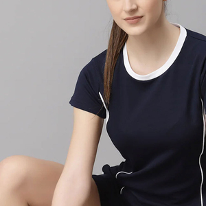 เสื้อยืดคอกลมแขนสั้นทรงโอเวอร์ไซส์สำหรับผู้หญิง PUFFIN SPORTS OEM ผ้าเจอร์ซีย์ถักเนื้อนุ่ม ระบายอากาศได้ดี ผลิตจากโพลีเอสเตอร์ 100% - Product Image 5