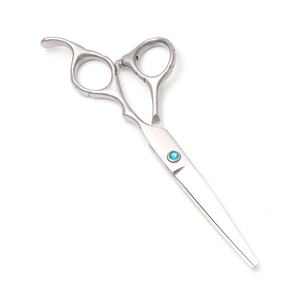 Tijeras de peluquería profesionales de titanio de 6 pulgadas, tijeras de acero inoxidable para peluquería y belleza, con tijeras afiladas para el cabello - Product Image 2