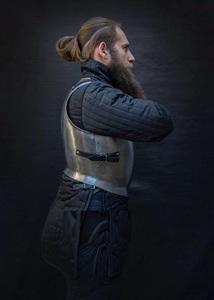Armadura de Caballero Medieval Moderna Hecha a Mano con Placa de Pecho de Acero Grabada para Recreación Histórica, Cosplay y Exhibición Escénica para Adultos - Product Image 4