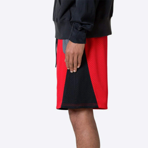 Pantalones cortos deportivos ligeros para hombre, tela de malla transpirable, secado rápido, cintura elástica, perfectos para deportes, gimnasio, correr o uso casual. - Product Image 2