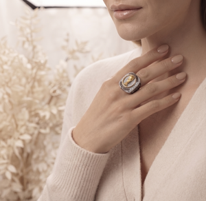 Anillo de Campeonato con Incrustaciones de Diamantes Redondos, Regalo para Fanáticos del Deporte, Anillo de Trofeo de Fútbol de Oro de 14K con Moissanita, Joyería Deportiva para Hombre - Product Image 6