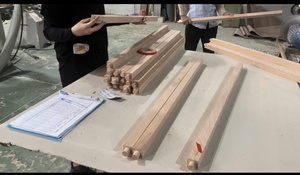 Balaustre <span class=keywords><strong>in</strong></span> <span class=keywords><strong>Legno</strong></span> di Pioppo OEM ODM per Scale e Ringhiere da Balcone, Design Personalizzato per Interni - Product Image 4