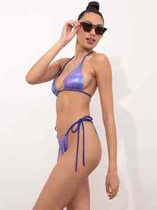 Traje de Baño de Lujo Tejido de 2 Piezas con Logotipo Frontal, Braguita Triangular de Cintura Baja y Estilo Halter para Mujer, Bikini de Playa - Product Image 2