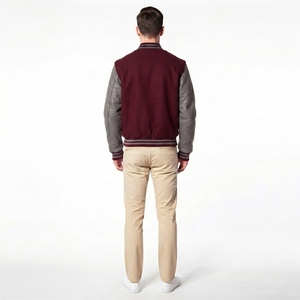 Chaqueta Universitaria Personalizada Estilo Letterman con Ribetes Acanalados para Hermandades y Productos de Estilo Griego - Product Image 2