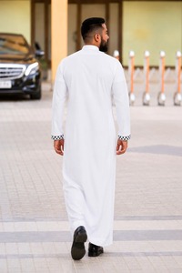 <b>Thobe</b> OEM Factory Custom Islamic Clothing with Modern Tailoring for Global Clothing Brands and Export - Product Image 3