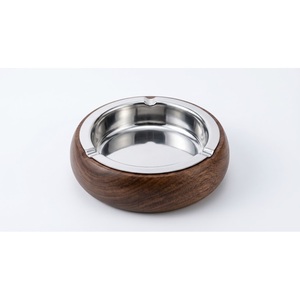 Cendrier rond en acier inoxydable haut de gamme personnalisé, gravé à la main, pour la décoration de la maison, du bar, de l'hôtel ou de la table. - Product Image 2