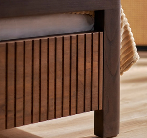 Lit plateforme minimaliste moderne en teck massif avec tiroir de rangement intégré et tête de lit à lattes verticales – Garantie 3 ans - Product Image 5