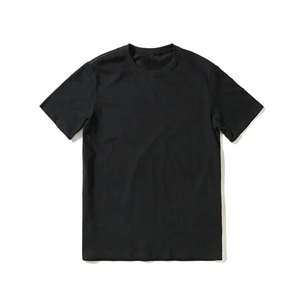 เสื้อยืดคอกลมแขนสั้นผู้ชาย ผ้าฝ้ายเจอร์ซีย์ 100% ทรงปกติ ดีไซน์โอเวอร์ไซส์ โลโก้ด้านหน้า สวมใส่สบาย ระบายอากาศได้ดี น้ำหนัก 220 กรัม - Product Image 4