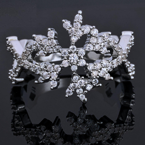 แหวนมอสซาไนต์ทรงมงกุฎเกล็ดหิมะ เงินแท้ 925 ประดับเพชรหรูหรา - Product Image 2