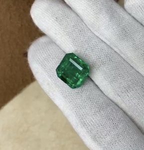 Esmeralda Zambiana Natural Verde Intenso, Gema Suelta, Suministro al por Mayor para la Fabricación de Joyas - Product Image 3