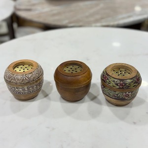 Brûleur à oud arabe élégant avec finition en bois naturel - Product Image 3