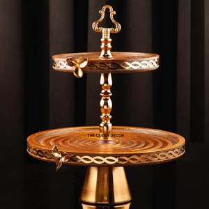 Support à gâteau décoratif à 3 niveaux en aluminium de forme ronde finition or, collection vintage, moule en résine époxy - Product Image 6