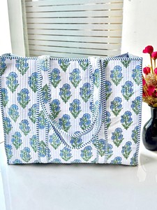 Bolso de mano acolchado a mano Multi-Patchwork, hermoso bolso de playa Kantha de algodón para mujer, estampado hecho a mano, decoración de compras - Product Image 3