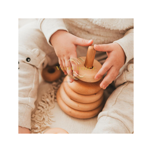 Anneaux empilables en bois faits à la main par Vietchoice - Jouet éducatif - Matériaux durables - Non toxique et respectueux de la peau - Fabriqué au Vietnam - Product Image 4