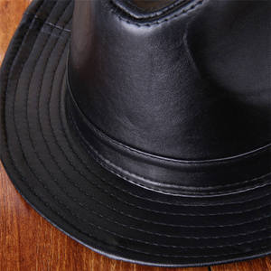 Sombrero Vaquero de Cuero Genuino de Alta Gama, Hecho a Mano, Estilo Western Outback, para Aventuras al Aire Libre y Viajes - Product Image 5