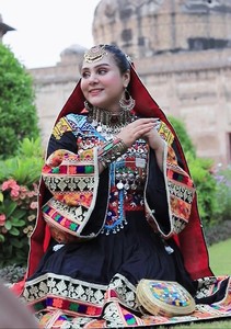 Vestidos Afganos Transpirables del Fabricante, Vestido Étnico Tribal, Vestido Tradicional Afgano para Ocasiones Culturales y Especiales - Product Image 5