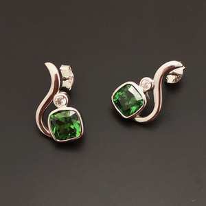 Pendientes de Esmeralda Vitality, Plata de Ley 925, Chapados en Oro de 14k, Piedra de Nacimiento de Mayo, Regalo de Boda o Cumpleaños para Mujer - Product Image 5