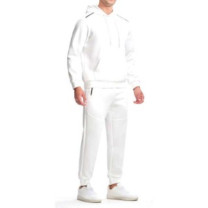Ensemble de survêtement unisexe vert à capuche, sweat-shirt et pantalon décontractés à longueur intégrale avec poches latérales, coupe classique, pour l'automne - Product Image 1