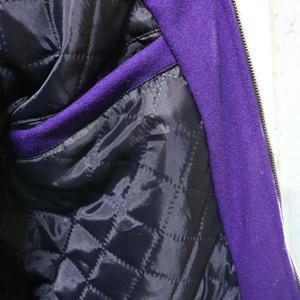 Blouson universitaire décontracté pour homme, violet et blanc, avec fermeture éclair sur le devant, couleur unie, coupe classique, manches en polyester et coton, style Clush Sports - Product Image 4
