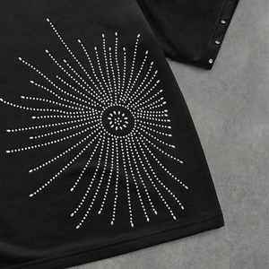 เสื้อยืดโอเวอร์ไซส์สีดำสำหรับผู้ชาย แขนสั้น คอกลม ประดับเพชรลายเรขาคณิต สไตล์สตรีท ผ้าถัก ระบายอากาศได้ดี - Product Image 5
