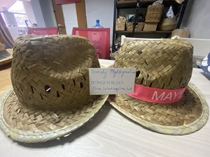 Sombrero de Rafia Natural Hecho a Mano en Vietnam con Logotipo Personalizado, Sombrero de Paja Redondo de Ala Ancha para Playa, Vacaciones, Fiestas de Verano y Bodas - Product Image 3