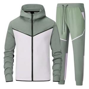 Survêtement de sport en microfibre à séchage rapide, sur mesure, en gros, avec poignets et ourlet élastiques pour un ajustement sûr pendant l'exercice - Product Image 2