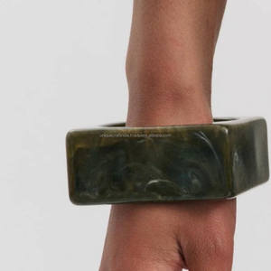 กำไลข้อมือเรซินทางเรขาคณิตพร้อมจุดกลมเครื่องประดับผู้หญิงทำด้วยมือสร้อยข้อมือเรซินแฟชั่นทันสมัยเครื่องประดับที่มีสไตล์ - Product Image 2