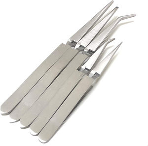 Pince à suture de qualité supérieure en acier inoxydable, pointes de précision durables, poignée confortable, idéale pour usage dentaire - Product Image 1