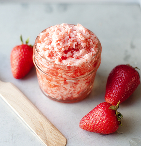 Gommage corporel exfoliant au sucre de karité et à la fraise pour peaux sèches, hydratant et nourrissant, fabricant et fournisseur en gros - Product Image 3
