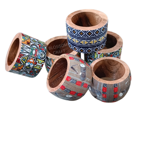 Anillos de Servilleta Artísticos de Madera con Adhesivos de Esmalte Coloridos, Diseño Pintado Único, Vajilla Elegante de Alta Calidad - Product Image 1