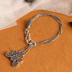 Pulsera de Moda Meera Jaipur Tatya con Diseño Suelto para un Estilo Elegante - Product Image 2