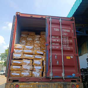 Precio al por mayor NGOC CHAU Marca RSS3 Lámina de caucho natural ahumado acanalado Grado de moldeo para suelas de zapatos Estándar de Vietnam 33.3kg Alto - Product Image 5